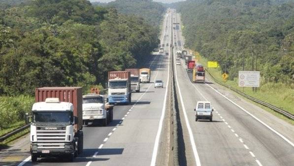 Anchieta-Imigrantes tem bloqueios por obras e túneis sem energia
