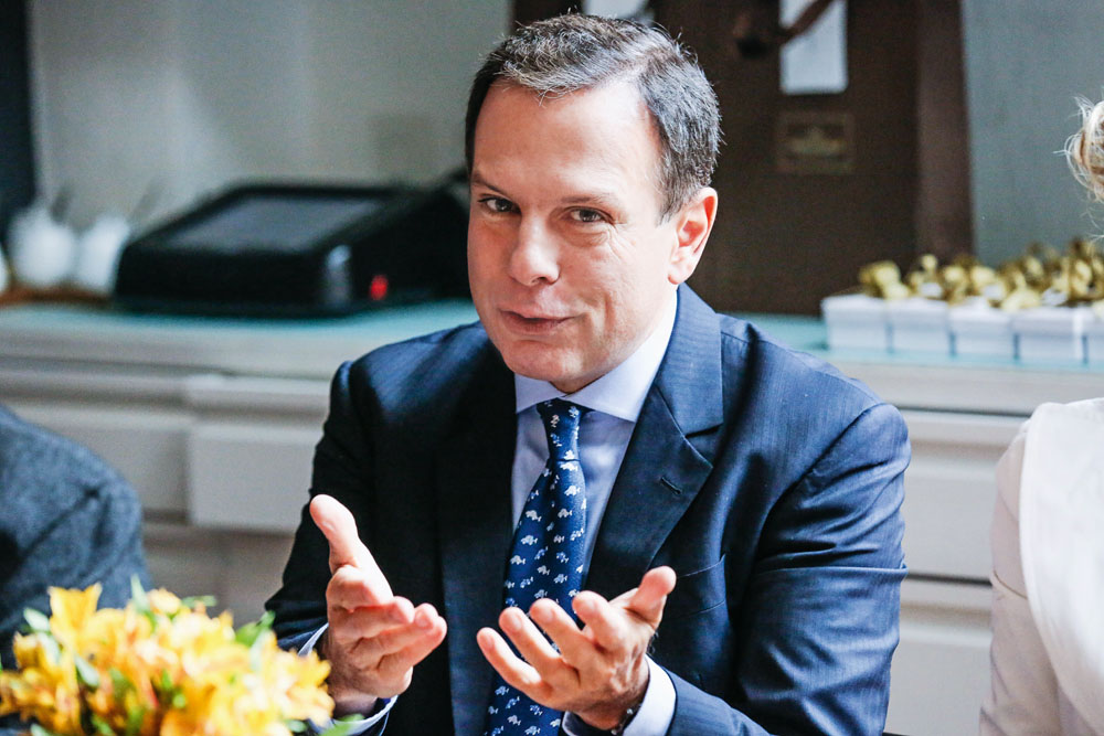 Abstenções e votos brancos e nulos ultrapassam apoio a João Doria