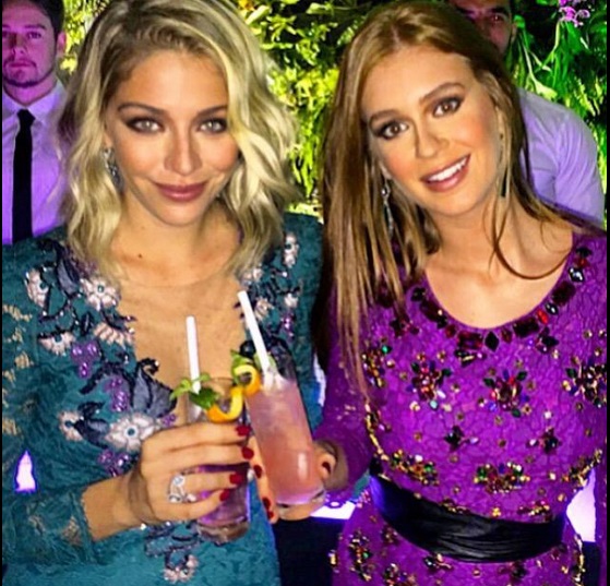 As duas na festa que aconteceu na mansão nova dela, no Rio As duas na festa que aconteceu na mansão nova dela, no Rio