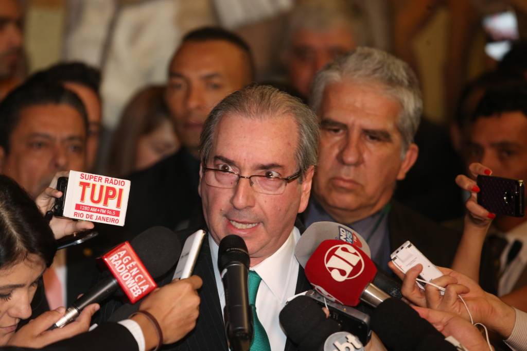 Eduardo Cunha é xingado de “palhaço” e retruca ao eleitor