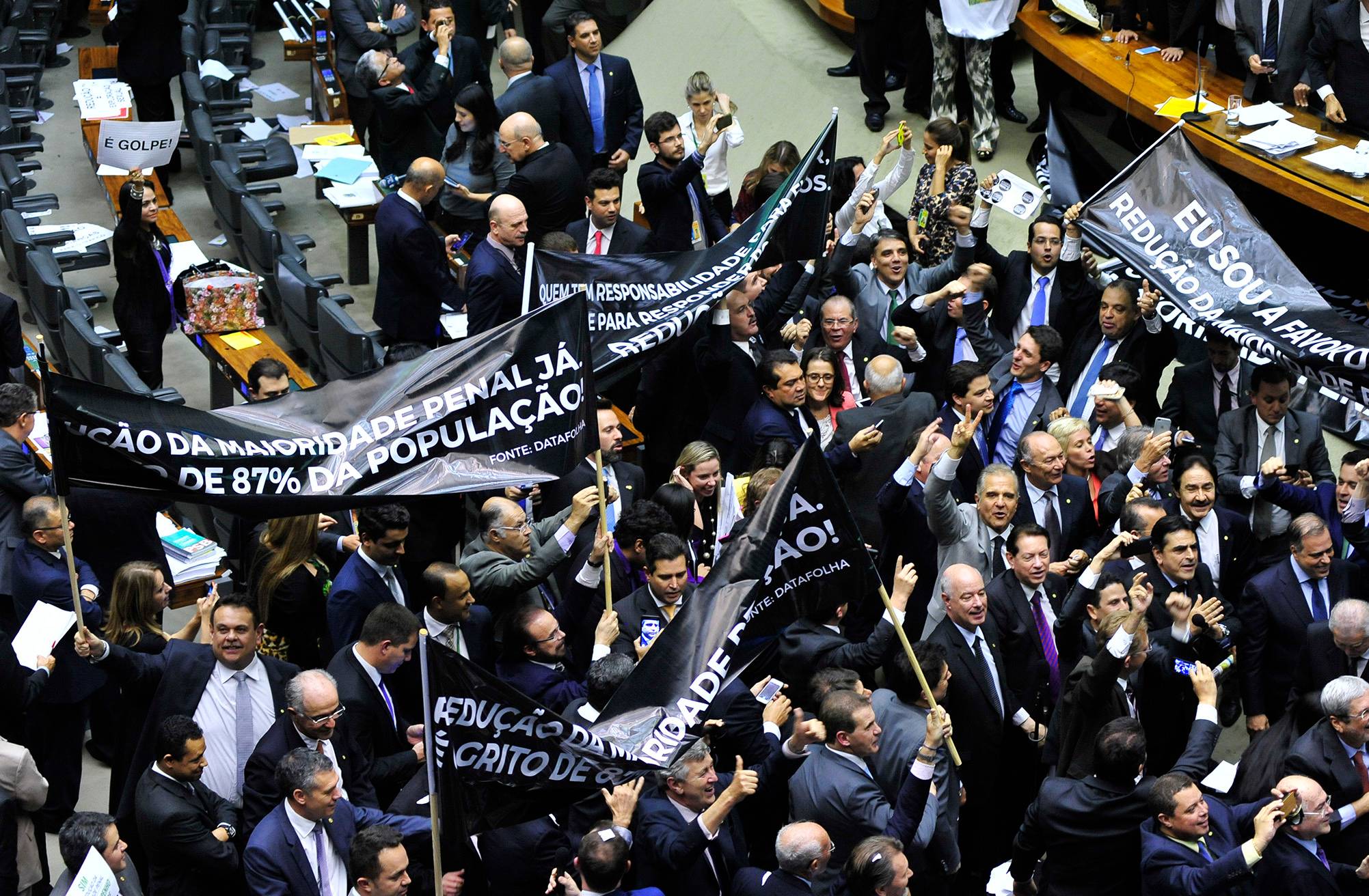 Manobra permite aprovação da redução da maioridade penal