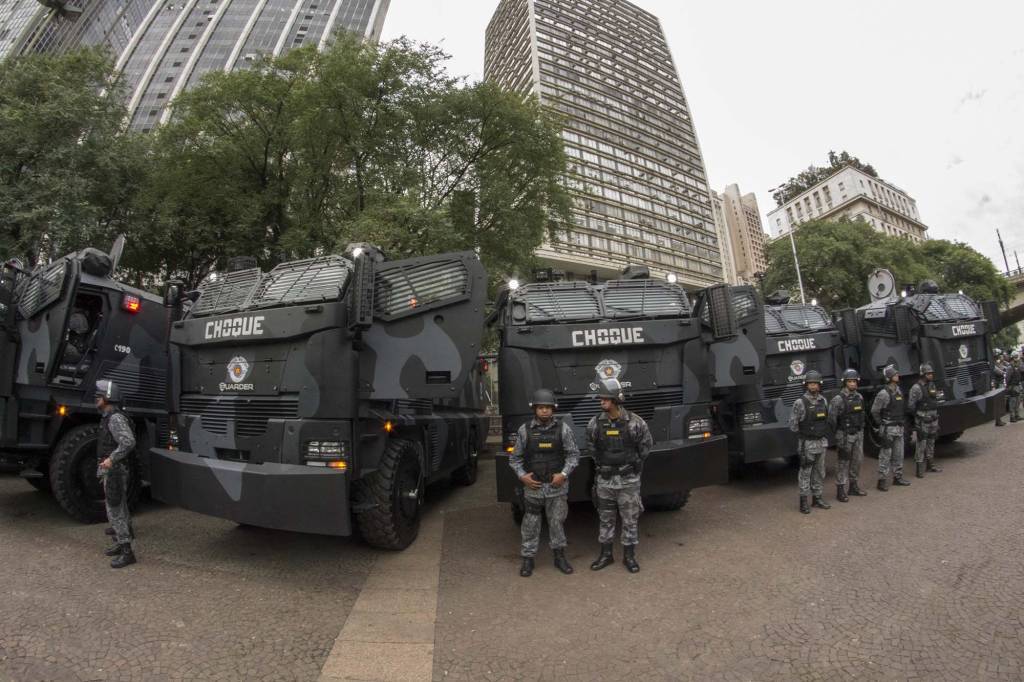 PM recebe seis blindados para atuar em protestos e jogos de futebol
