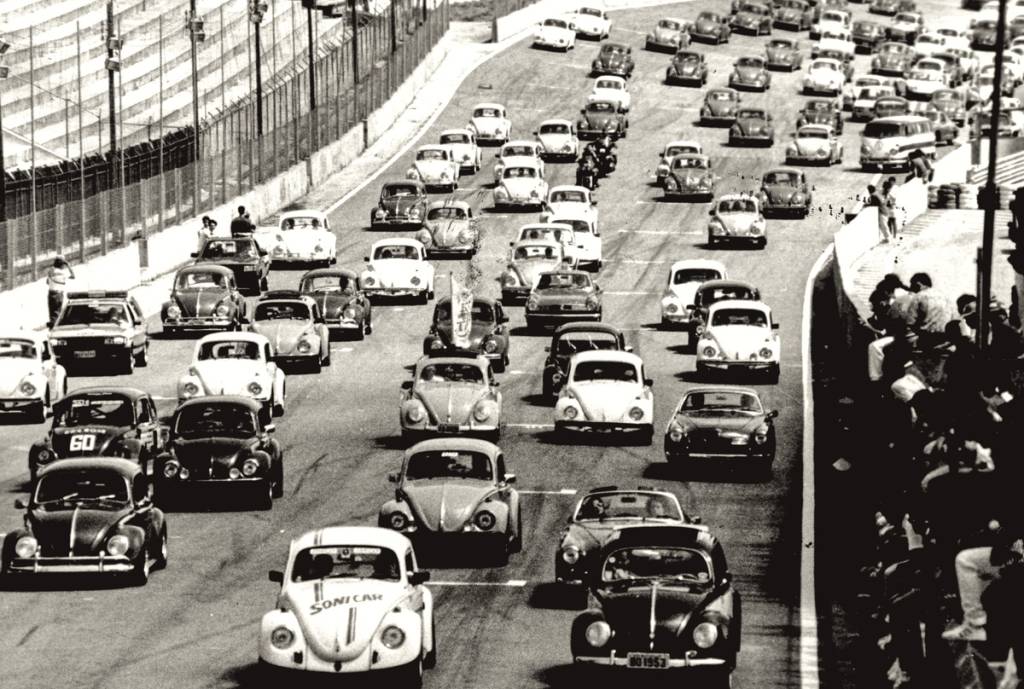 Associação na Mooca faz homenagem ao Fusca