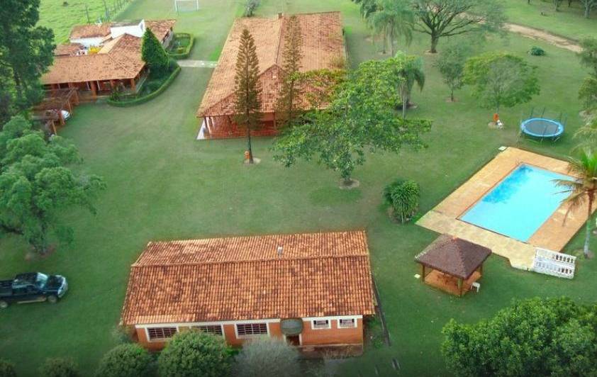 Pousada Mirante: quadras de v&ocirc;lei e futebol, sal&atilde;o de jogos e piscina