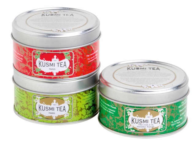 Kit com cinco infus&otilde;es &agrave; base de ch&aacute;-verde, da Kusmi Tea