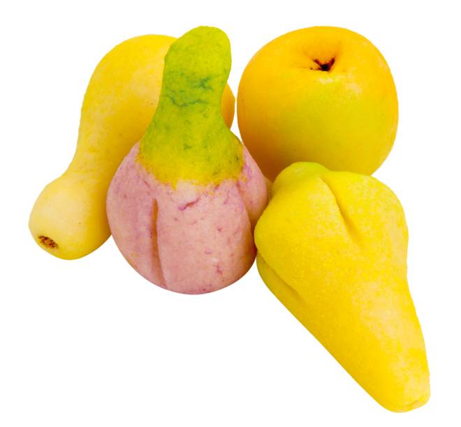 Marzip&atilde; em formato de frutas