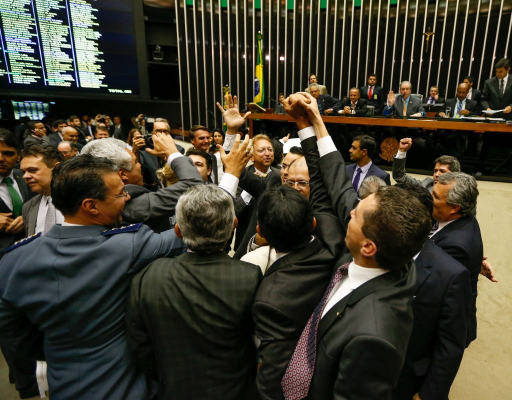Comissão da Câmara aprova redução de maioridade penal