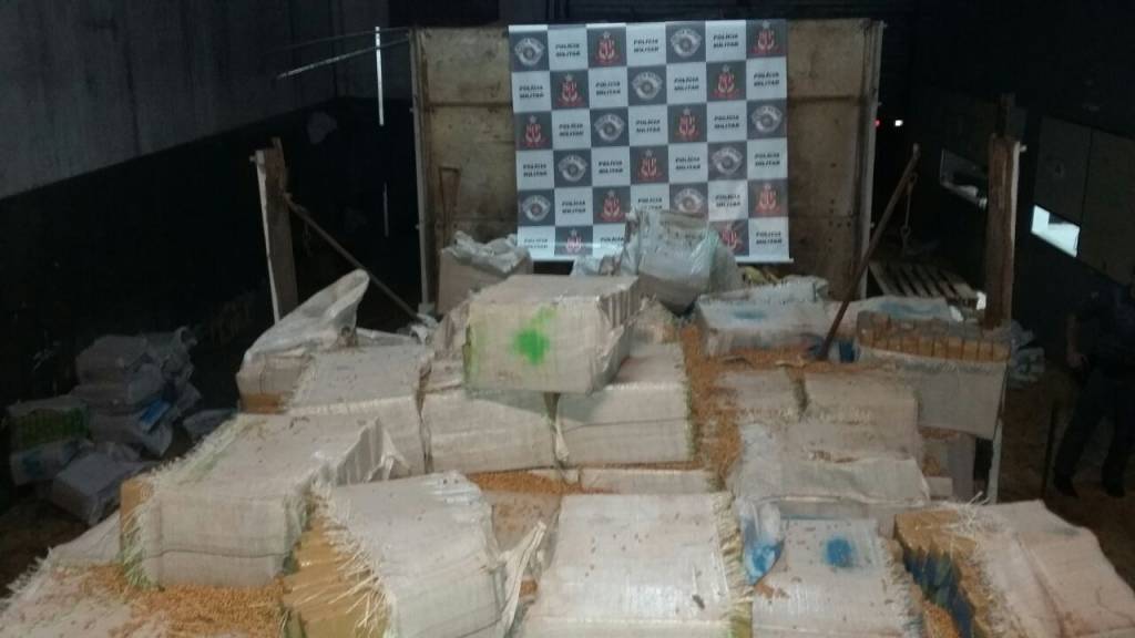 Polícia Militar apreendeu três toneladas de maconha na Vila Maria Zona Norte Polícia Militar apreendeu três toneladas de maconha na Vila Maria Zona Norte