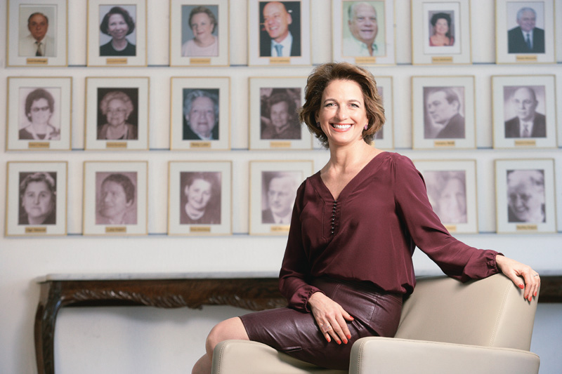 Unibes Célia Kochen Parnes