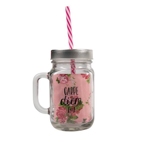 Caneca de vidro Carpe Diem, R$ 49,90, da <a href="https://uatt.com.br/" rel="Uatt" target="_blank">Uatt?</a>