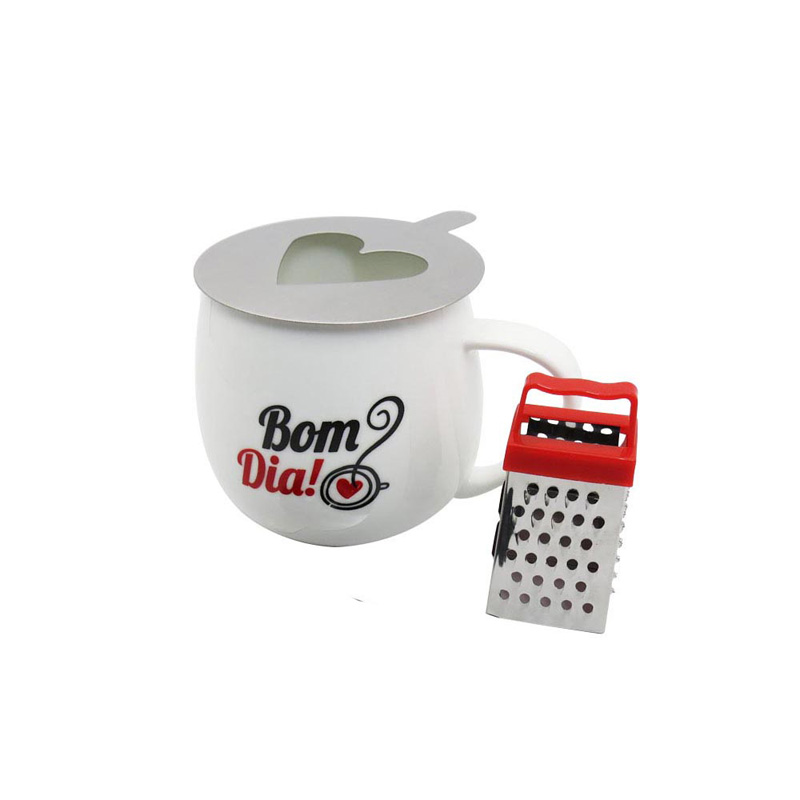 Caneca com ralador e stencil para caf&eacute;, R$ 79,90, da <a href="https://uatt.com.br/" rel="Uatt" target="_blank">Uatt?</a>