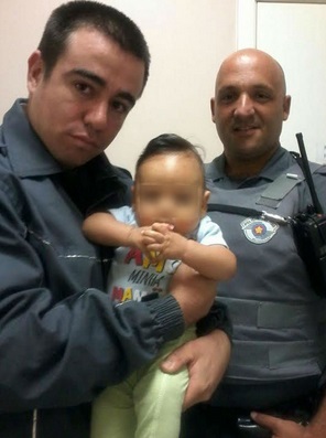 Bebê que foi encontrado em lixeira passa bem