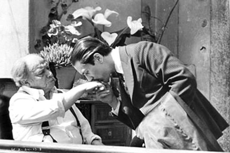 O Poderoso Chefão 2: o longa foi a primeira sequência a ganhar o Oscar de Melhor Filme O Poderoso Chefão 2: o longa foi a primeira sequência a ganhar o Oscar de Melhor Filme