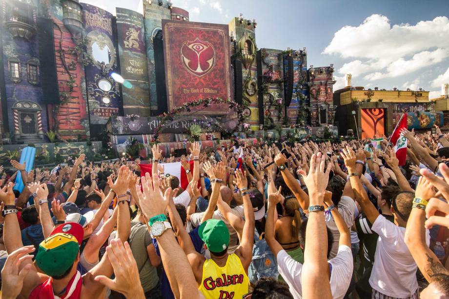Tomorrowland Brasil: festival de m&uacute;sica eletr&ocirc;nica acontece no Parque Maeda
