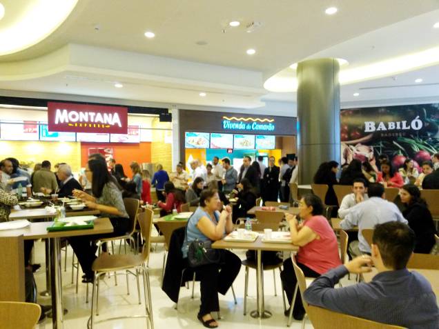 Mais do mesmo: a praça de alimentação no terceiro piso do Shopping Cidade São Paulo Mais do mesmo: a praça de alimentação no terceiro piso do Shopping Cidade São Paulo