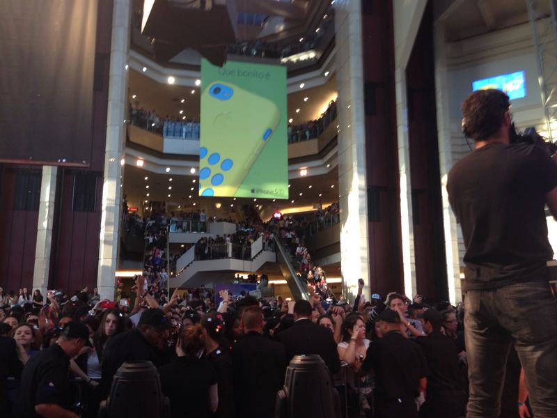 F&atilde;s lotam shopping Eldorado
