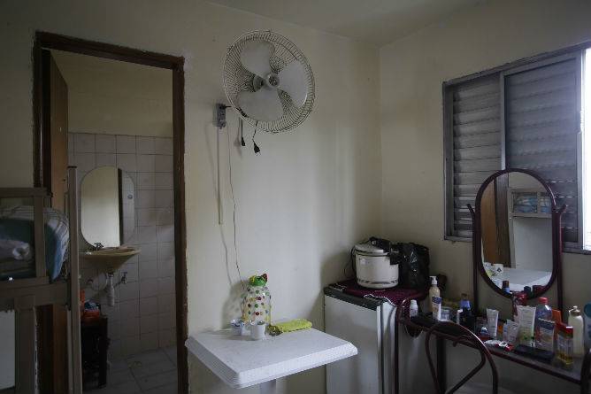 Usuários não são fiscalizados em hotel, mas criam regra de conduta