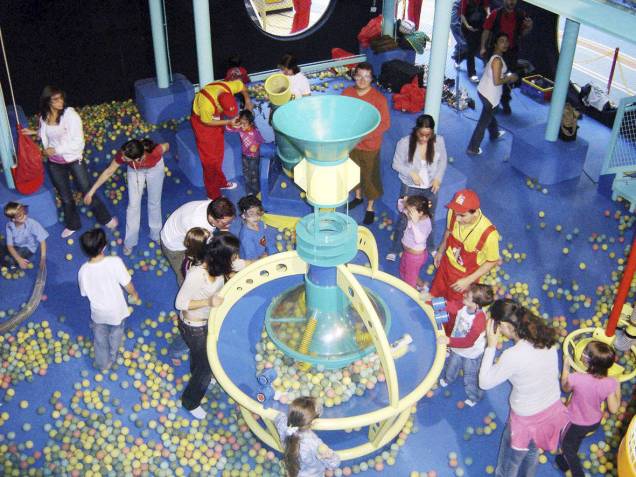 Ce-bolinha era um dos brinquedos do parque Ce-bolinha era um dos brinquedos do parque