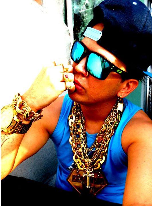 Pai de MC Melody desabafa: “As pessoas só sabem julgar”