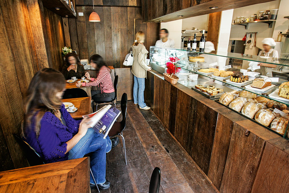 Padarias que servem bufê de café da manhã