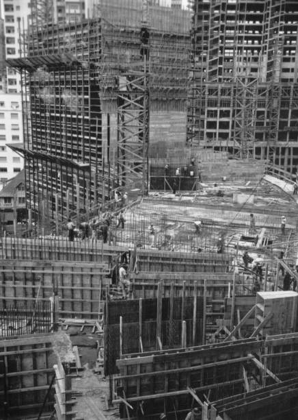 	Copan: condom&iacute;nio em constru&ccedil;&atilde;o na d&eacute;cada de 1950