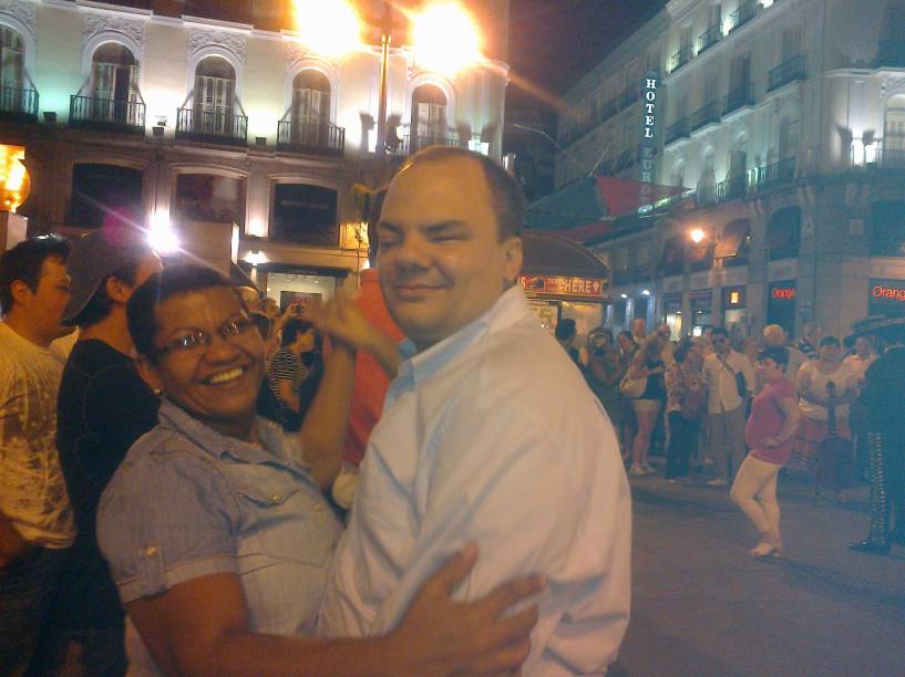 O casal Andr&eacute; e Elizena em Madri, na Espanha