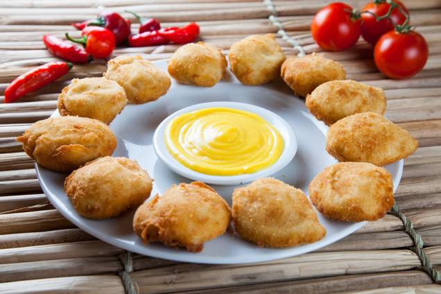 Pé Pra Fora: bolinho de queijo com molho de manga (R$ 33,90) Pé Pra Fora: bolinho de queijo com molho de manga (R$ 33,90)