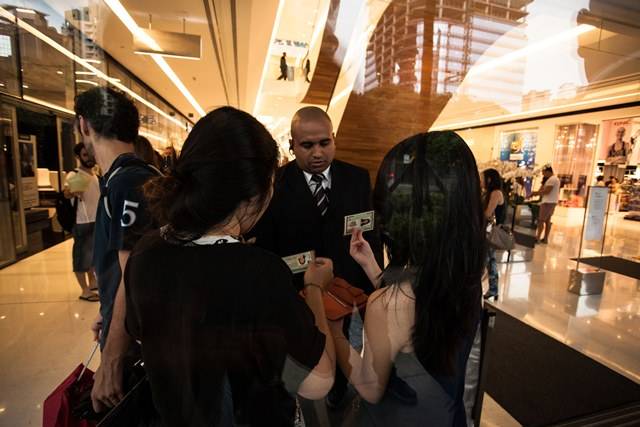 Shopping JK Iguatemi: seguran&ccedil;as solicitam identifica&ccedil;&atilde;o do p&uacute;blico