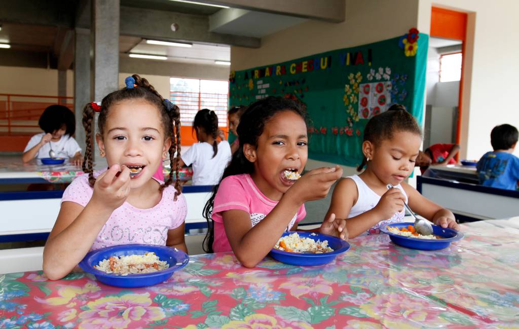 Escolas municipais terão de incluir alimentos orgânicos na merenda