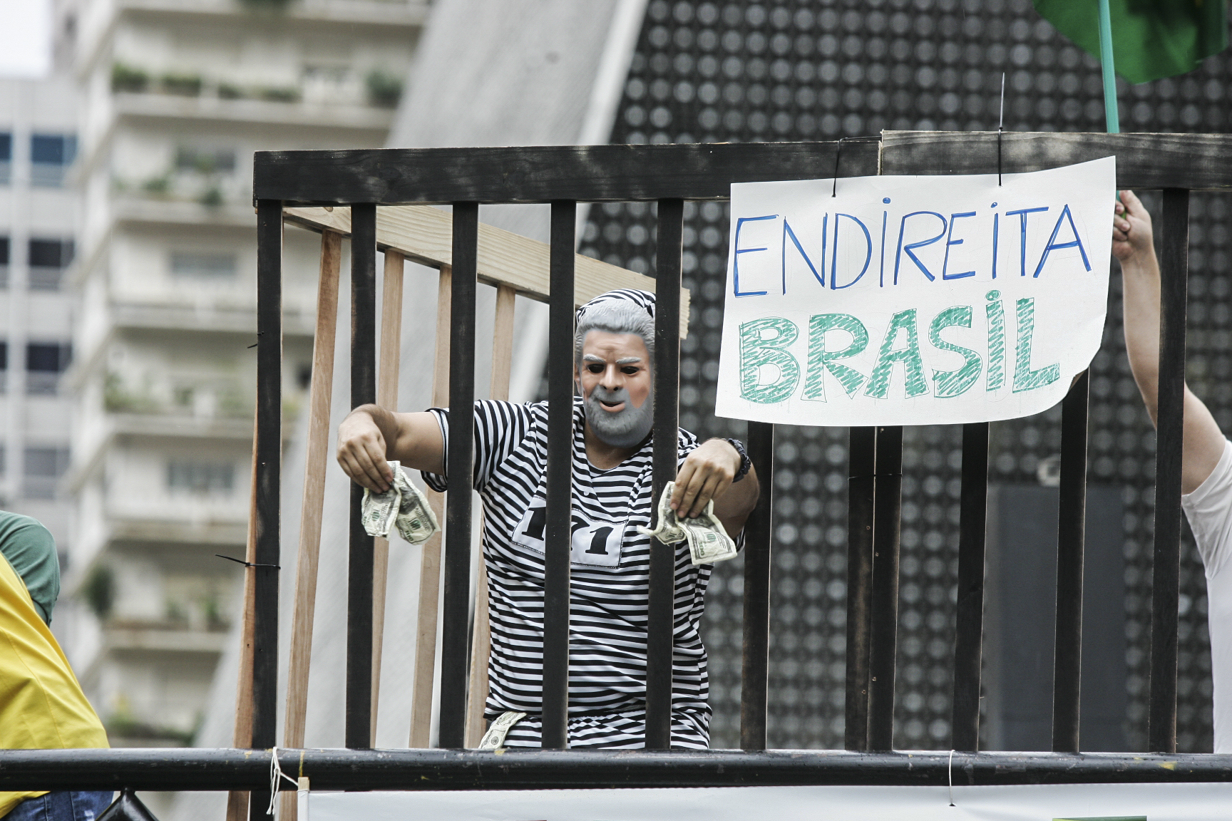 Endireita, Brasil"