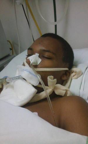 Filho de casal gay morre após suposta agressão sofrida em colégio