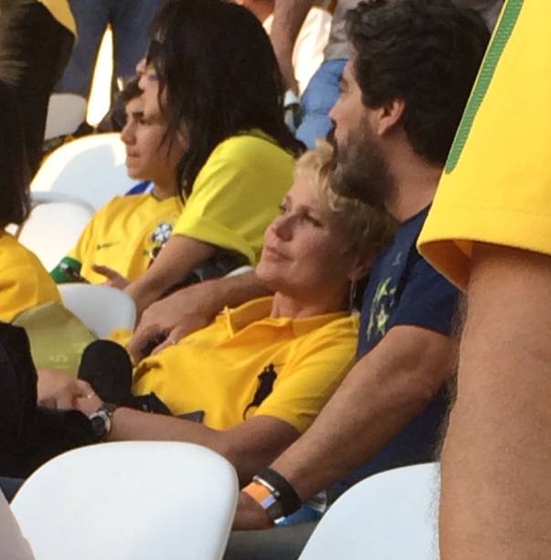 O casal durante a partida da sele&ccedil;&atilde;o no est&aacute;dio paulistano