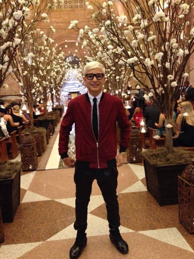 No Facebook, MC Gui brinca: “Estou pronto. Alguém se habilita em casar?” No Facebook, MC Gui brinca: “Estou pronto. Alguém se habilita em casar?”