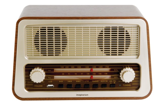 1. R&aacute;dio com amplificador, da Imaginarium: R$ 399,00