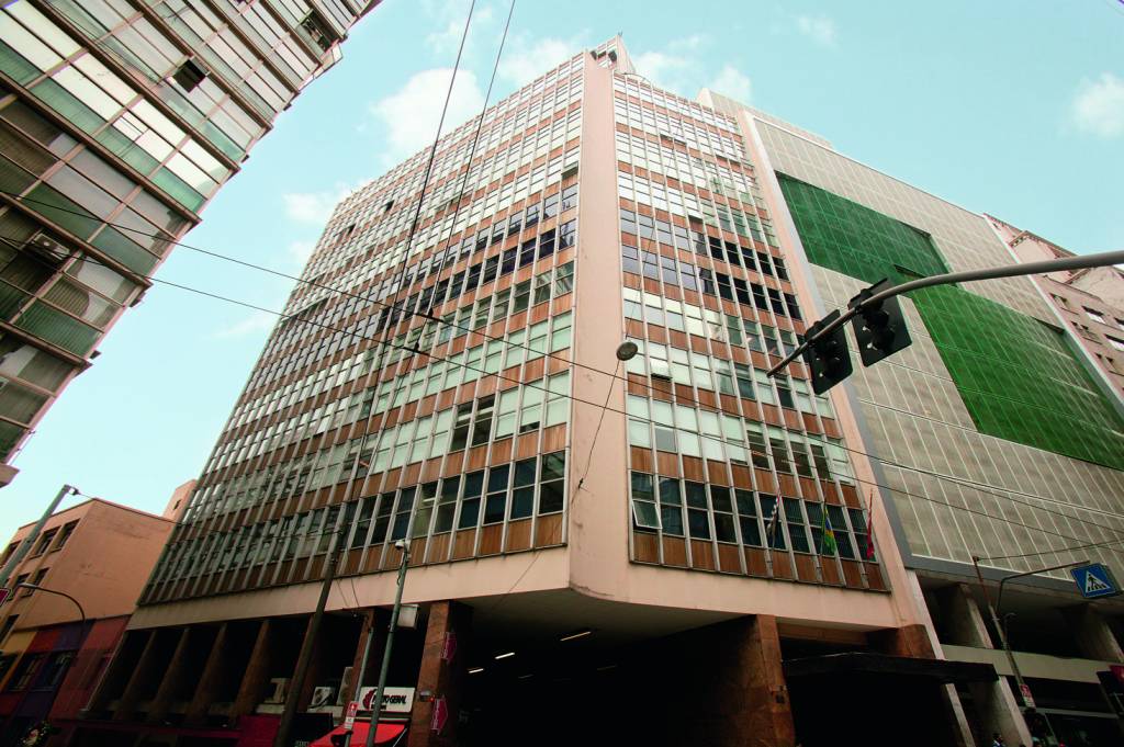 Venda de propriedades do Jockey causa polêmica