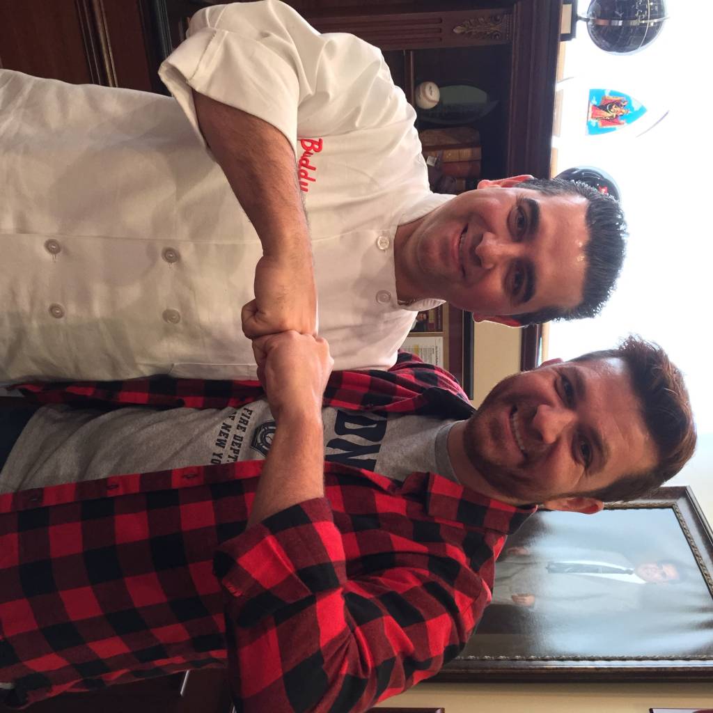 Cake Boss sonda o chef Guga Rocha para ser jurado em seu reality show