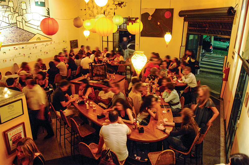 Bar Balcão, um bom lugar para fazer novos amigos Bar Balcão, um bom lugar para fazer novos amigos