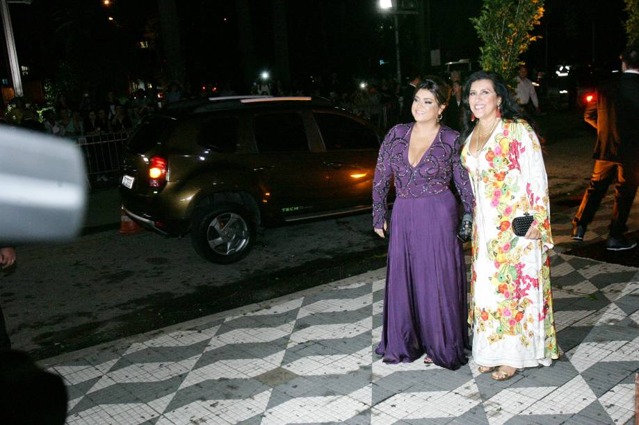 A cantora Preta Gil e a apresentadora Regina Cas&eacute;