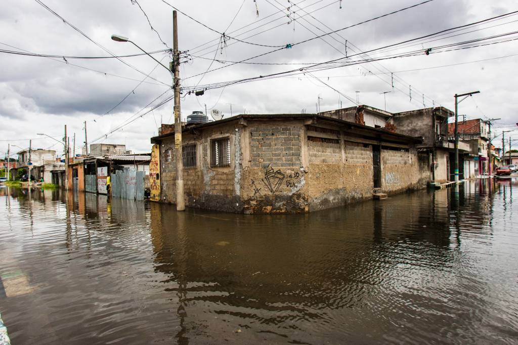 Agentes da prefeitura ainda não foram ao Jardim Pantanal Agentes da prefeitura ainda não foram ao Jardim Pantanal
