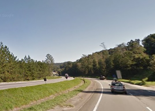 Estradas têm trânsito intenso em alguns pontos na volta do feriado