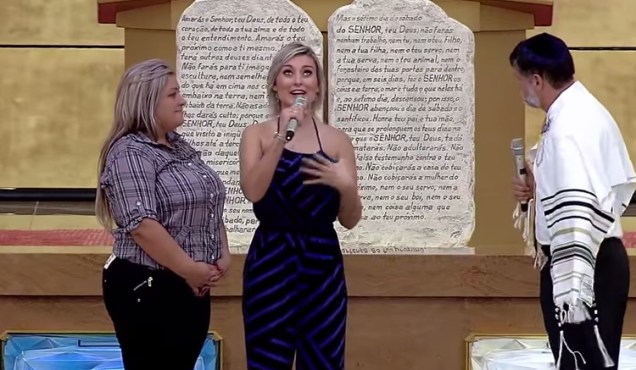 Andressa Urach deu seu testemunho no Templo de Salom&atilde;o