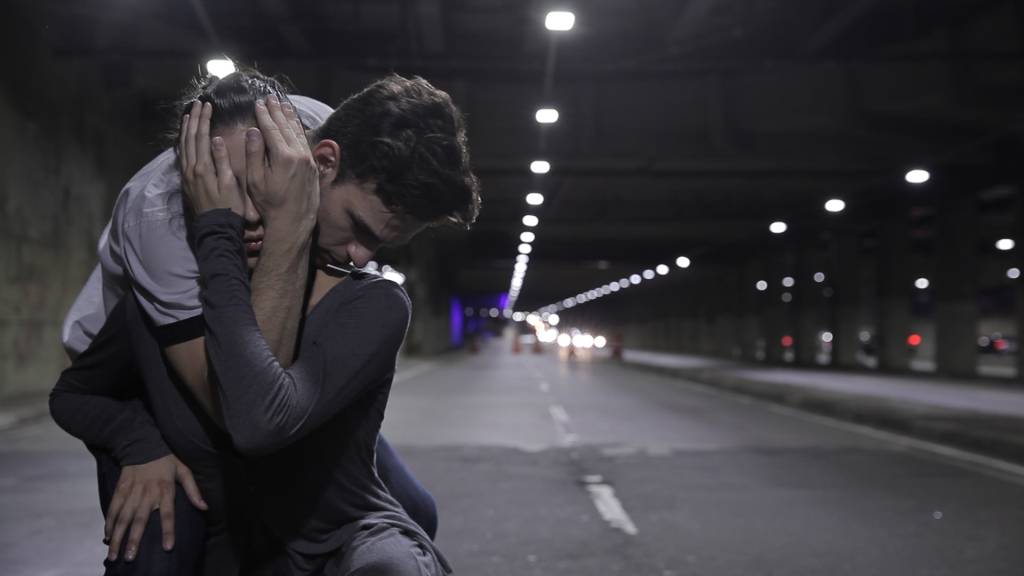 Bailarinos da São Paulo Companhia de Dança se apresentam na rua