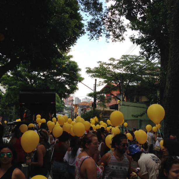 	Bloco N&oacute;is Trupica Mais N&atilde;o Cai