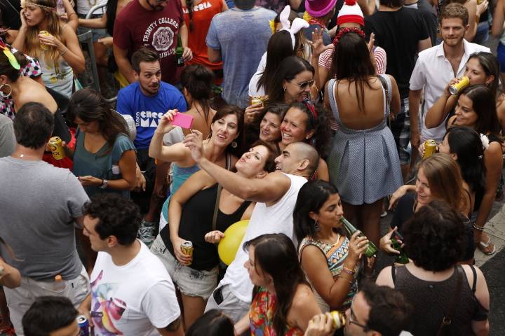 Foli&otilde;es no bloco Fogo e Paix&atilde;o, no s&aacute;bado (31)
