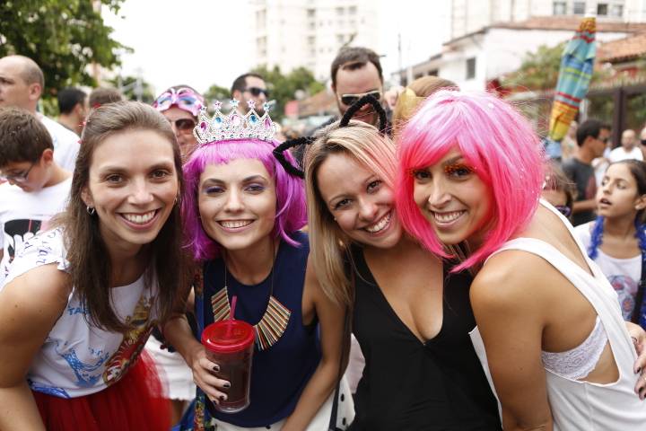 Foli&otilde;es no bloco Passaram a m&atilde;o na Pompeia, no s&aacute;bado (31)