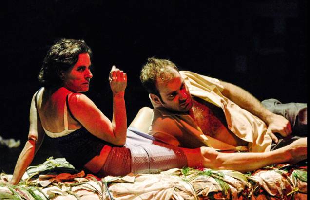 Em Oração para um Pé-de-Chinelo (2005) com Marat Descartes: prêmios Shell e APCA Em Oração para um Pé-de-Chinelo (2005) com Marat Descartes: prêmios Shell e APCA