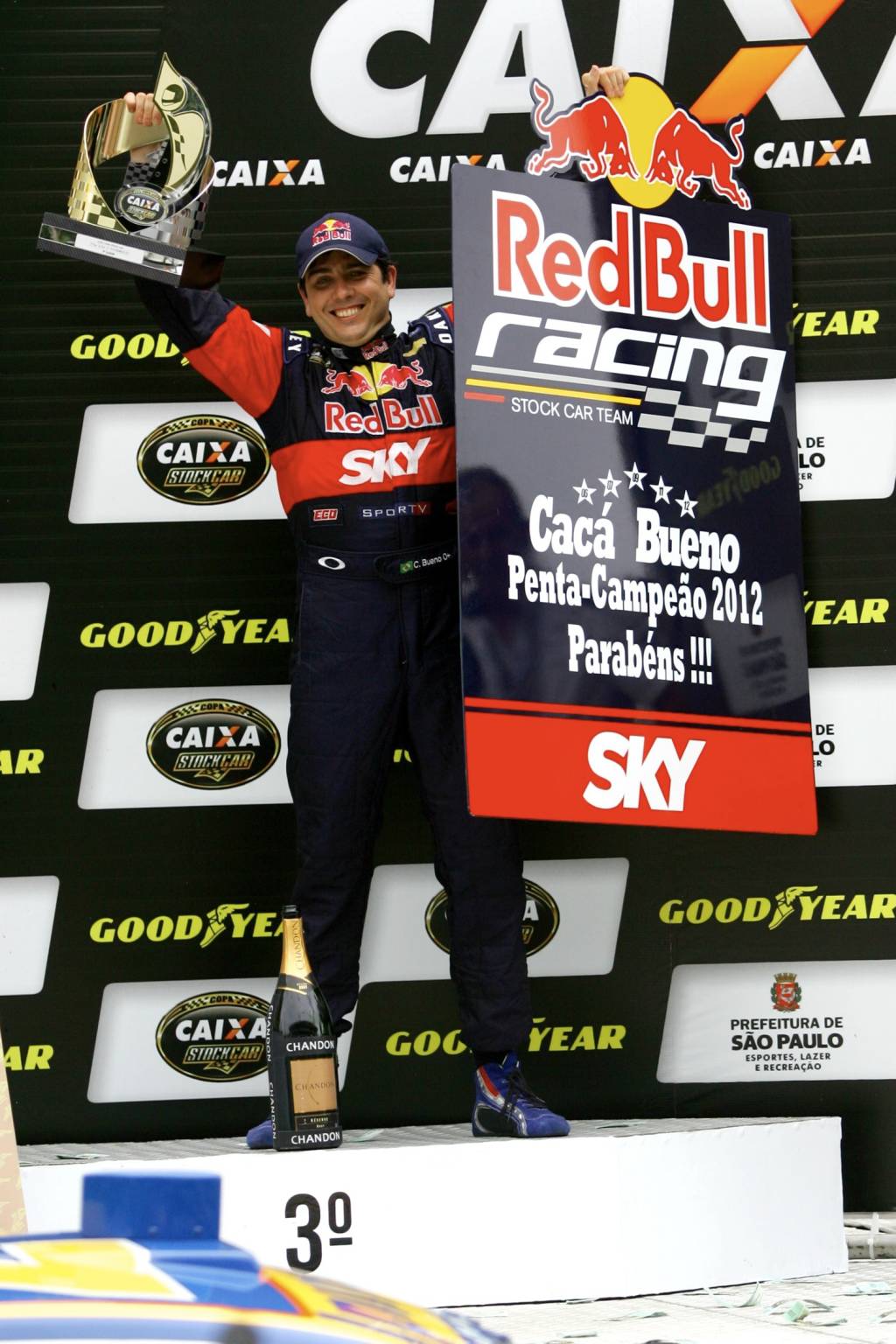 ‘Quero um título mundial’, diz o pentacampeão da Stock Car Cacá Bueno