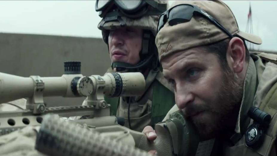 Cena do filme American Sniper, com Bradley Cooper Cena do filme American Sniper, com Bradley Cooper