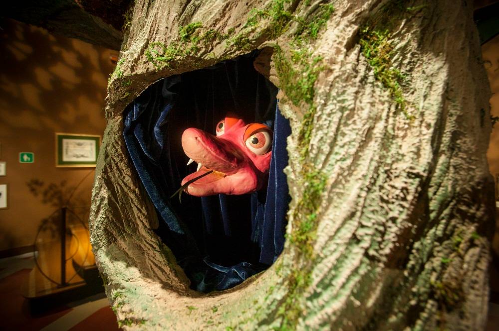 Parte da mostra ‘Castelo Rá-Tim-Bum’ será reaberta e terá itens leiloados