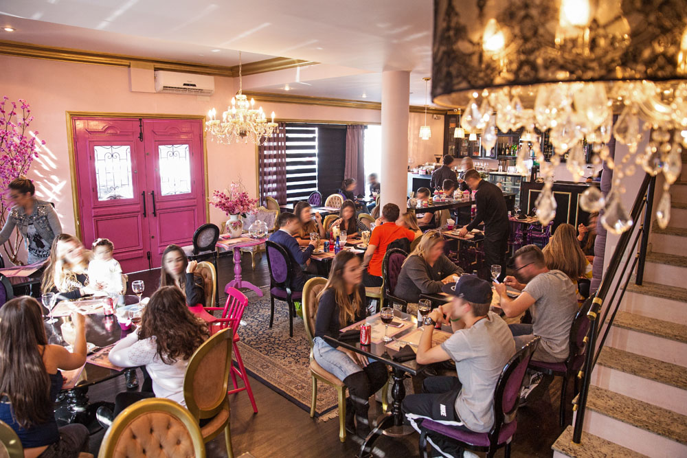 Ostentação gastronômica: conheça o Cereja Flor, o Paris 6 do Tatuapé